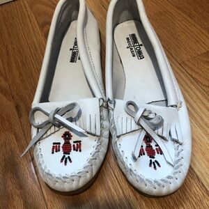 Minnetonka Women's White Moccasins with Red Beading